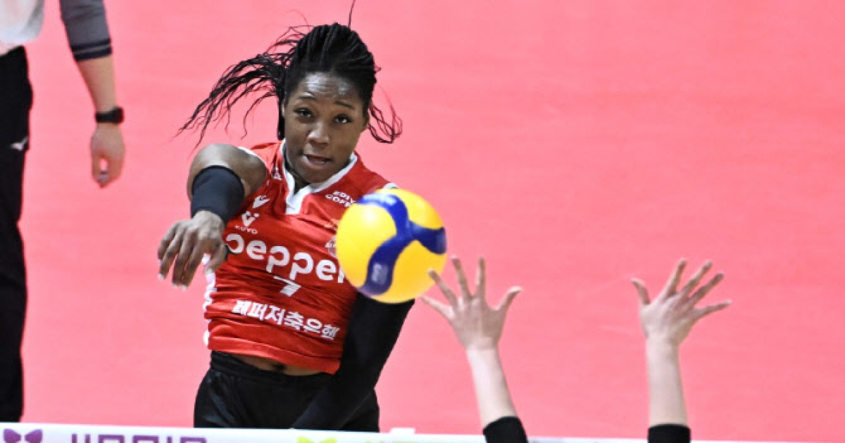 페퍼저축, 갈 길 바쁜 흥국생명에 고춧가루...준PO 성사되나