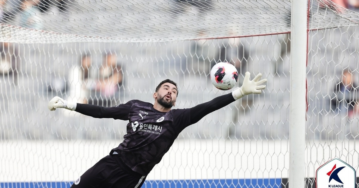 한국 축구계에 새로운 바람을 불러온 노보의 데뷔전