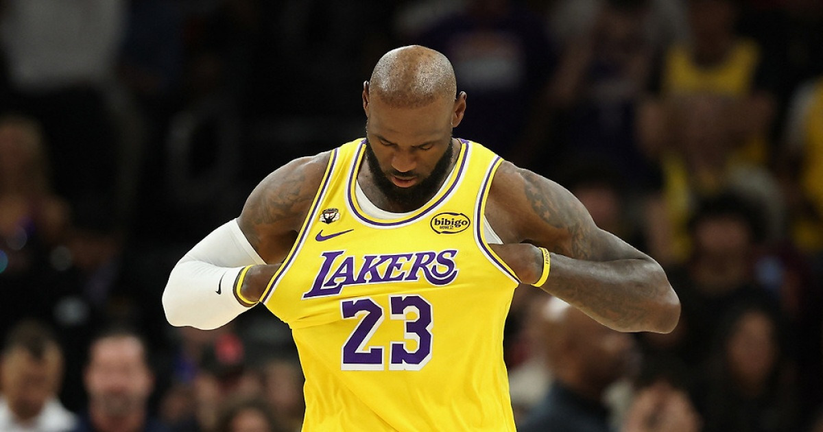 "르브론은 포지션을 바꿨고, 커리는 경기를 바꿨다" NBA 명장의 절묘한 평가. 르브론 & 커리 NBA 트렌드를 바꿨다