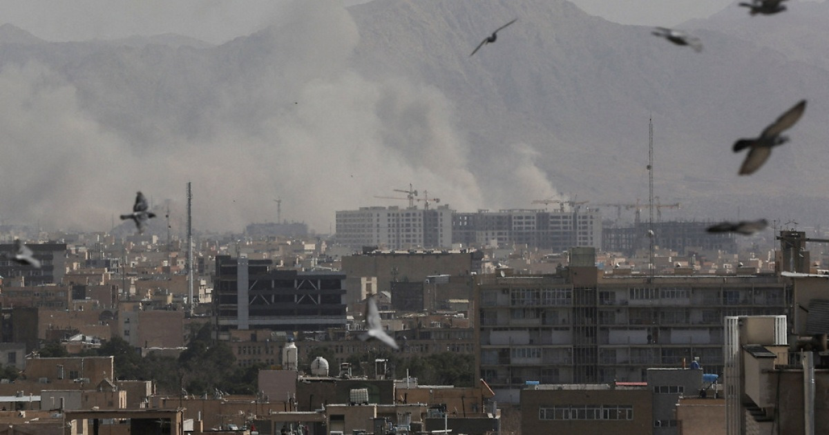 '이란 공습에 월드컵 어쩌나' FIFA, 이란 참가 북중미월드컵 예의주시…이란, 미국서 조별리그 경기 예정