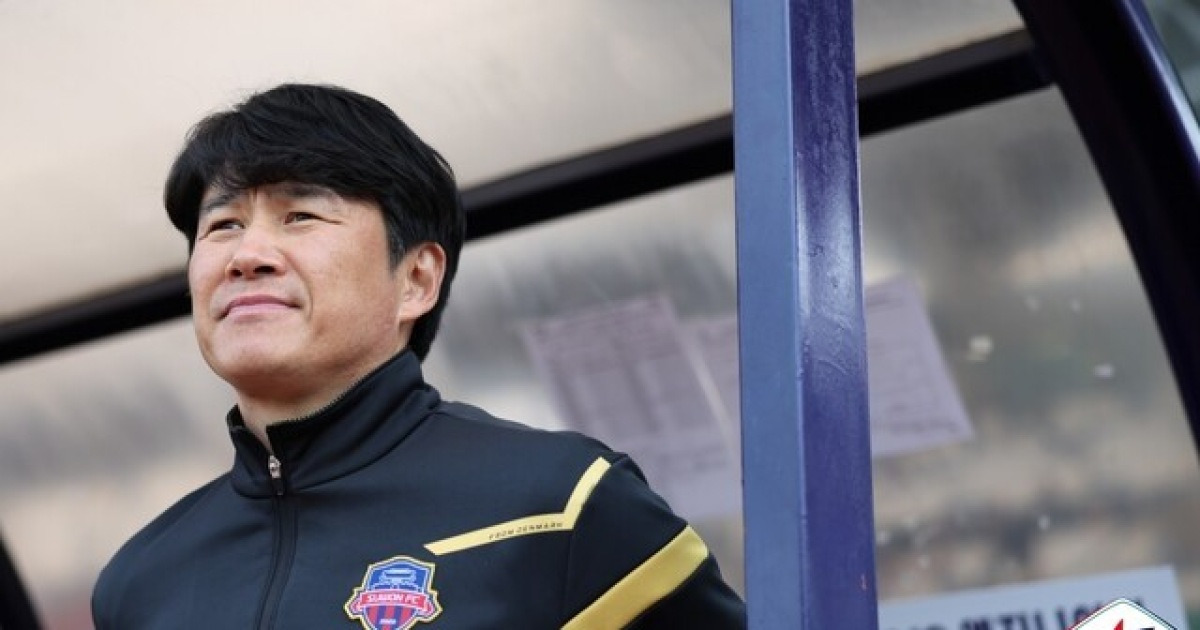 수원 FC, 충북청주 FC에 4-1 대승... 박건하 감독의 4년 만의 프로 복귀전 승리