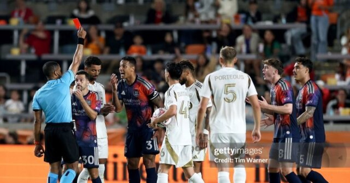 손흥민 상대로 긴장한 휴스턴, 2명 퇴장으로 자멸…손흥민, 득점 없어도 완승 이끌었다