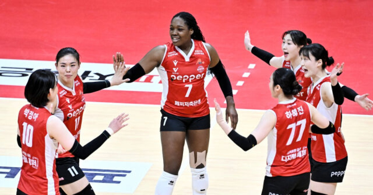 조이 올마이티! 페퍼저축은행, 주포 조이 맹활약 앞세워 흥국생명 제압…갈길 바쁜 흥국생명 3연패 [MD광주]