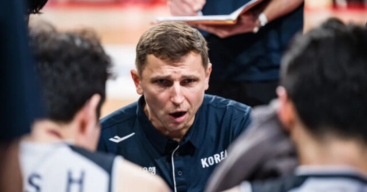 '3·1절 한일전서 패배' 2연패 수렁 빠진 韓 대표팀…마줄스 감독 "작은 디테일들이 승부를 결정지었다"