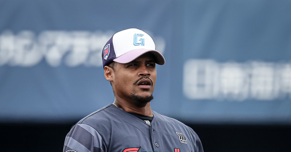 '18-0' 한화 완파한 타선을 이렇게 간단히? KKKK 퍼펙트 피칭, 롯데 157km 에이스 예사롭지 않다