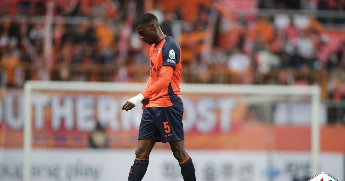 제주와 광주, 0-0 무승부... 양 팀 감독, K리그 데뷔전 무승