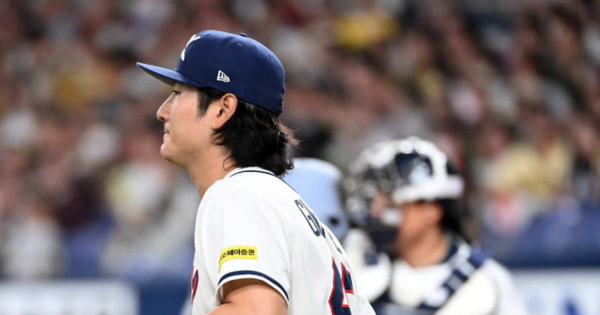 "화가 났다" 피 흘려 투구 중단, 韓 깜짝 놀랐다…왜 곽빈은 손톱 핑계 대지 않았나