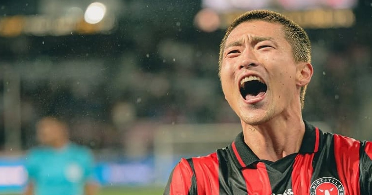 무릎 부상에서 완벽复귀한 조규성, 브뢴뷔와의 원정 경기서 건재함 과시