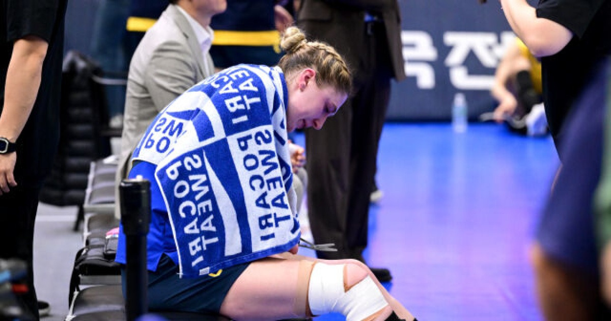 코트는 환호, 한쪽에서는 눈물…승리 뒤 코트에 남은 카리의 눈물 [유진형의 현장 1mm]