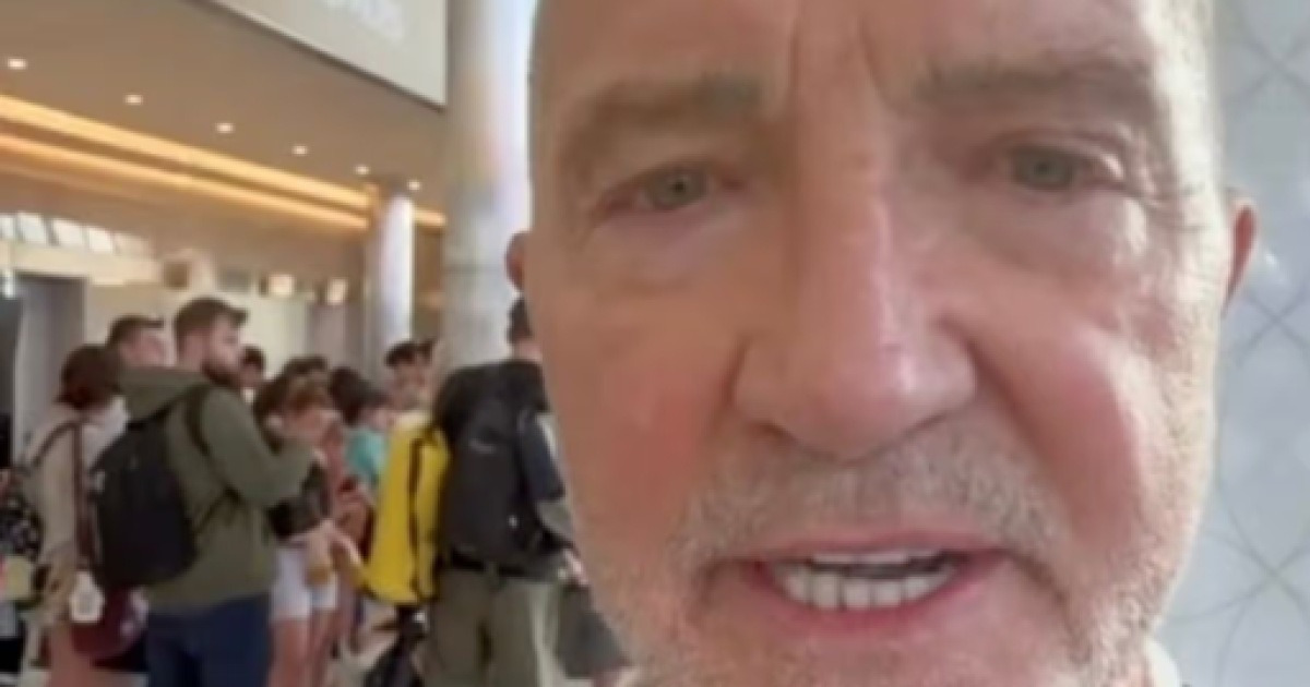 전설의 리버풀 선수, 그라운드 밖에서 겪은 전쟁