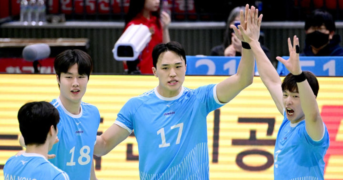 선두 대한항공, 한전 꺾고 4연승…2위 현대캐피탈과 4점 차(종합)