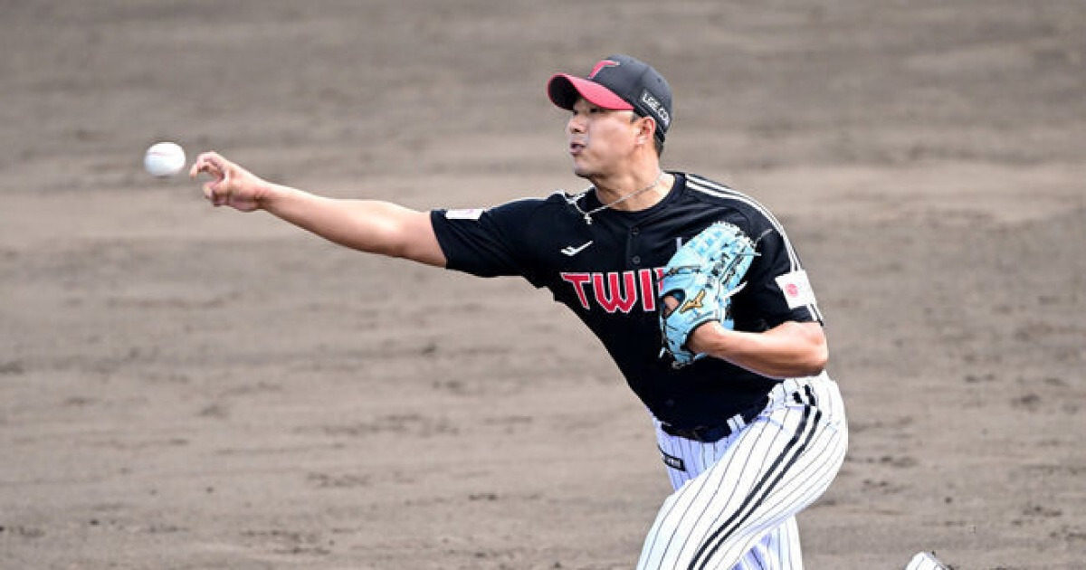 '볼볼볼볼, 아 어쩌나' LG 홀드왕 정우영, 볼넷-사구-볼넷→1이닝 1실점...그래도 희망 있다, 염갈량 계획도 있다 [오!쎈 오키나와]