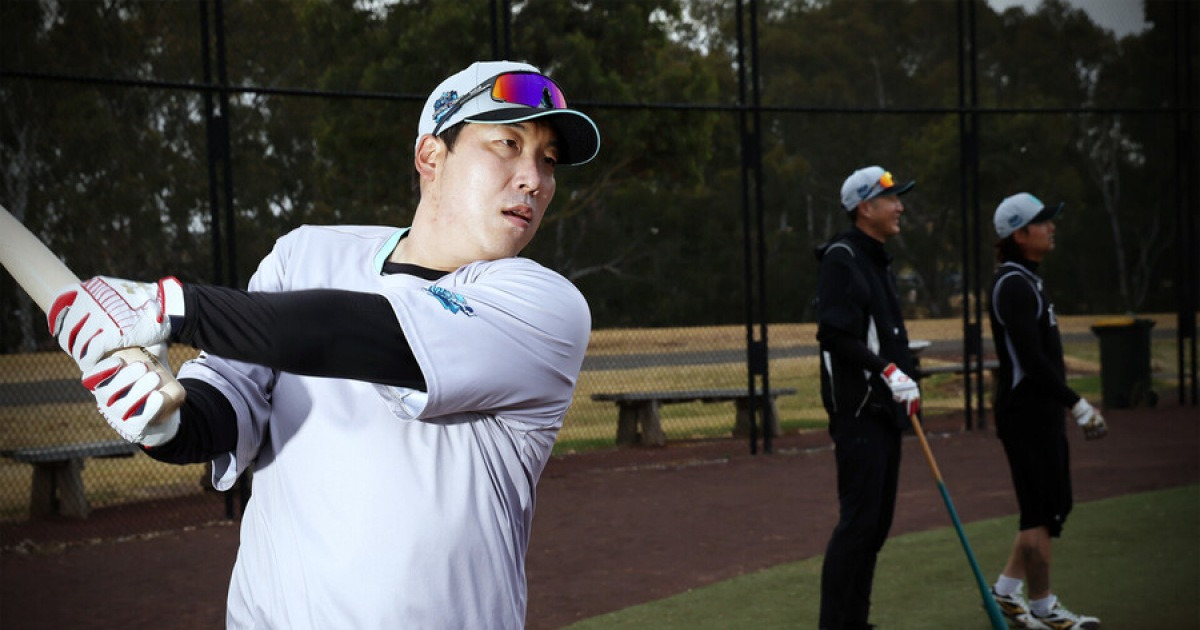 김현수, KT 데뷔전서 맹타...무승부 끝내지만 팀에 긍정적 에너지 전해