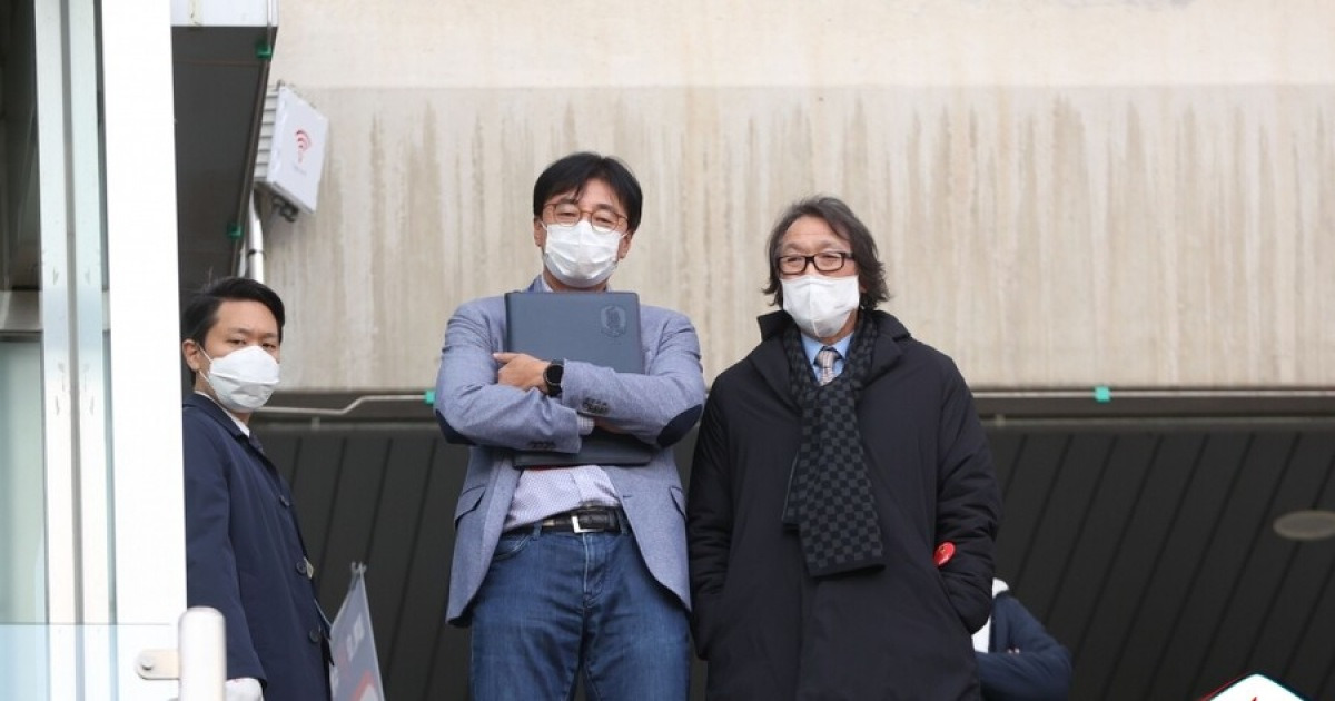 "조광래가 왜 여기 있노" 대표이사 사임 후에도 '대팍'에 나타났던 사연