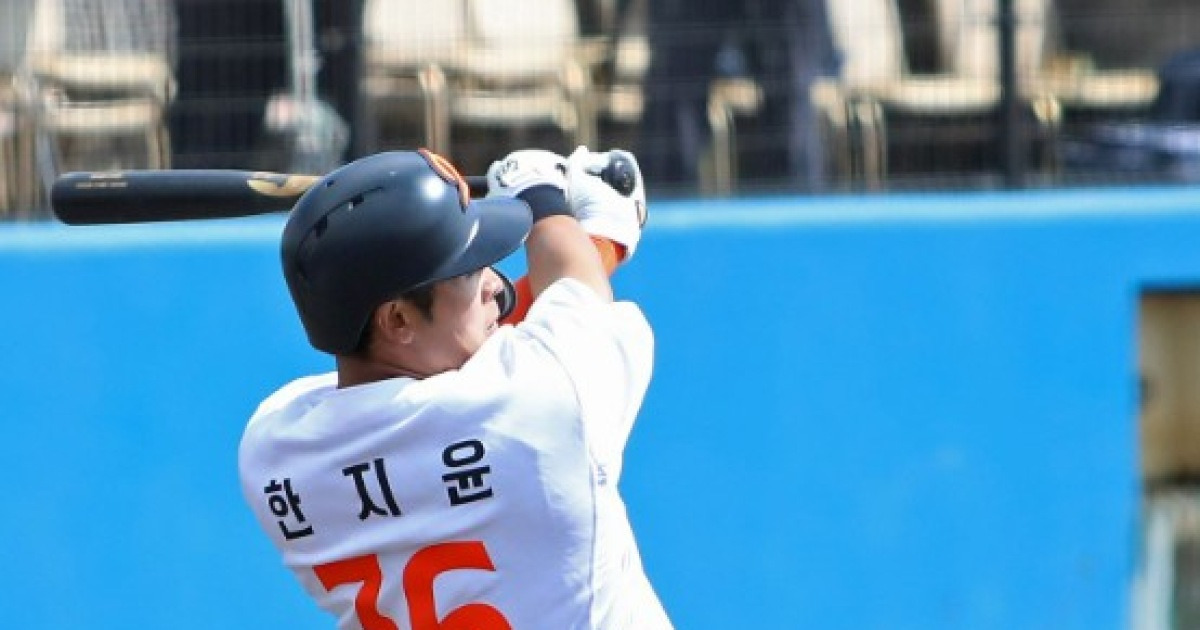 작년 문현빈 찍었던 김경문, 올해는 이 선수에 주목? “싸우는 모습을 보고 있다”