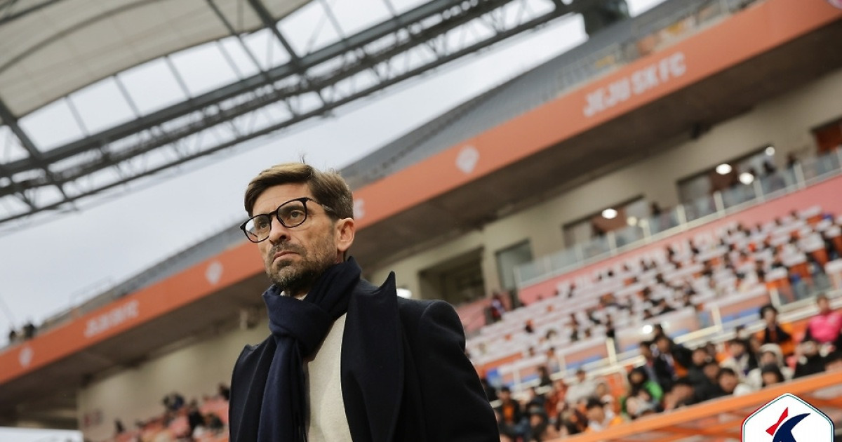 제주, 강력한 전방 압박으로 광주를 몰아붙이다