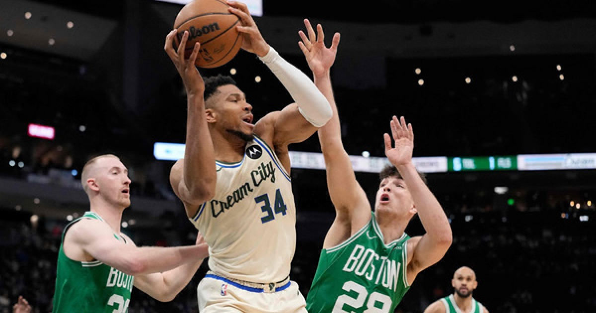 그리스 괴인, 복귀전에서 더블 더블했지만...밀워키는 보스턴에 완패