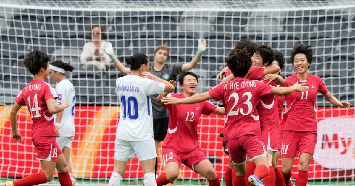 아시안컵 북한의 기분 좋은 첫 발, 우즈베크에 3-0 완승