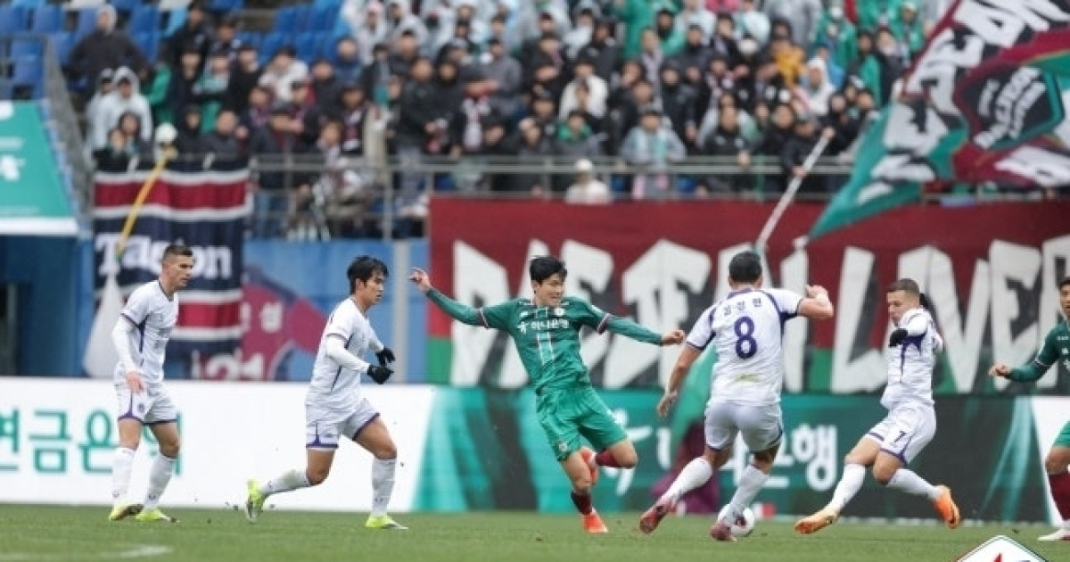 ‘1부 잔류 목표’ 안양의 반란… 우승 후보 대전 웃지 못했다