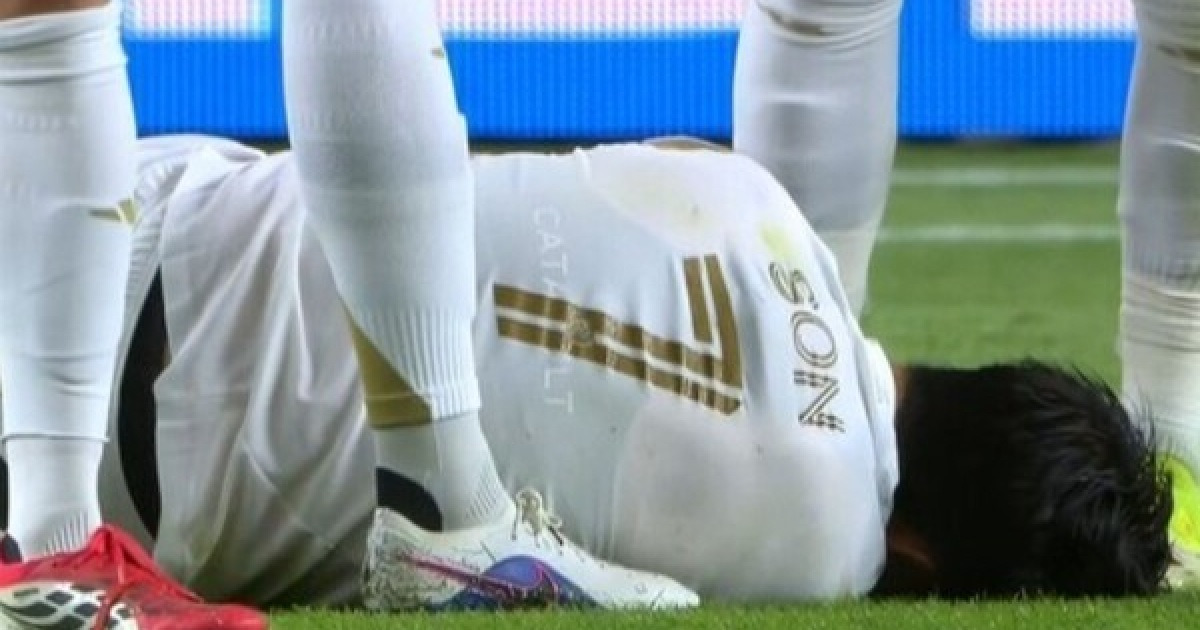 '큭큭큭' 손흥민, 아킬레스건, 심하게 찍혔는데 미친 건가...휴스턴 구단과 감독 모두 레드카드 판정에 불만 토로