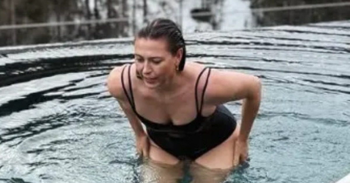 '눈 둘 곳 없네' 샤라포바, 럭셔리 스파서 뽐낸 도발적 자태... 역시 '테니스 여제' 은퇴 후 근황 공개