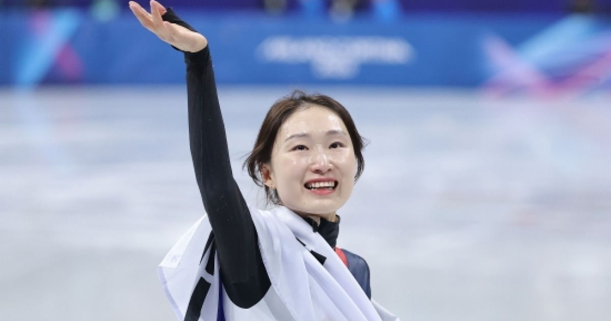 [단독] '올림픽 레전드' 최민정, 쇼트트랙 세계선수권 불참한다…최지현이 출전할 듯→황대헌·임종언·김길리는 참가