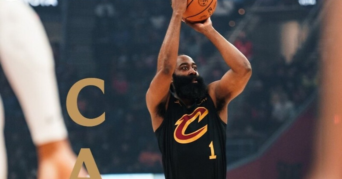 [NBA] 코트를 넓게 쓴 제임스 하든, 클리블랜드의 장거리포를 이끈 일등공신
