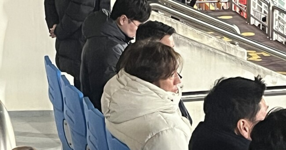 홍명보 감독, 서민우에게 중원 핵심으로 성장할 기회