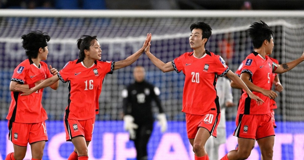 한국 여자 축구, 8강 진출을 위한 필리핀전