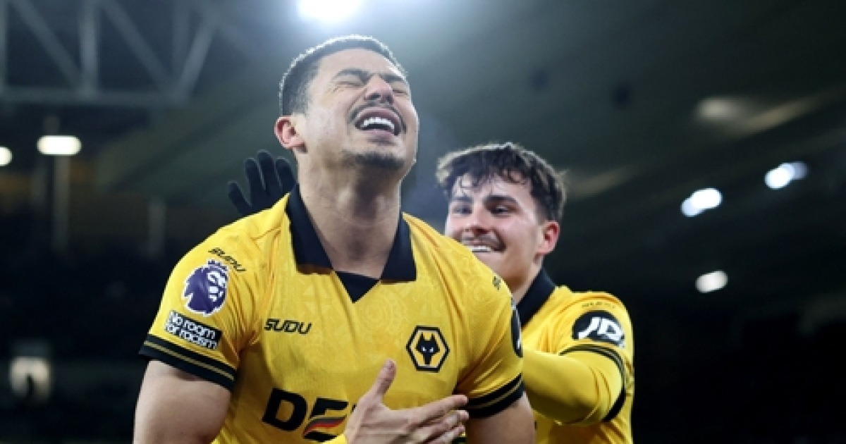 울버햄프턴, 리버풀 2-1 격파…최하위 탈출 희망 이어가