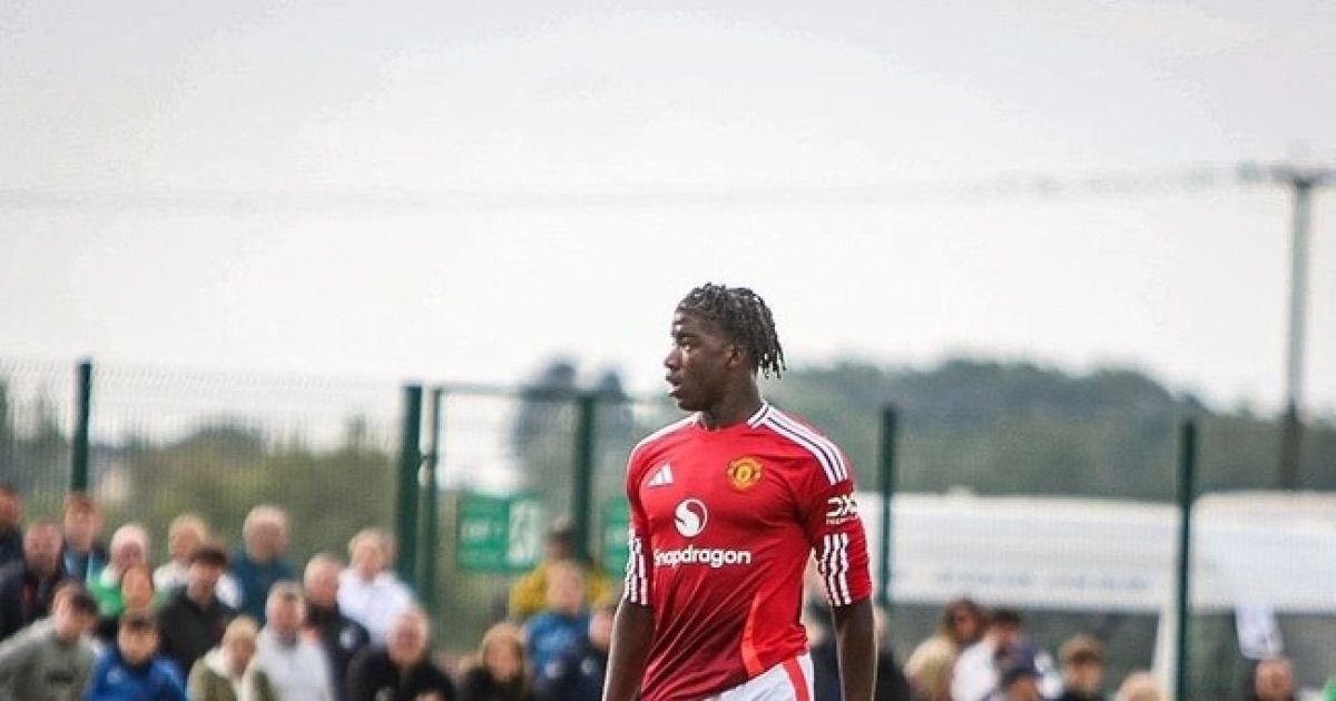 맨유의 미래, 196cm 수비수 쿠콘키