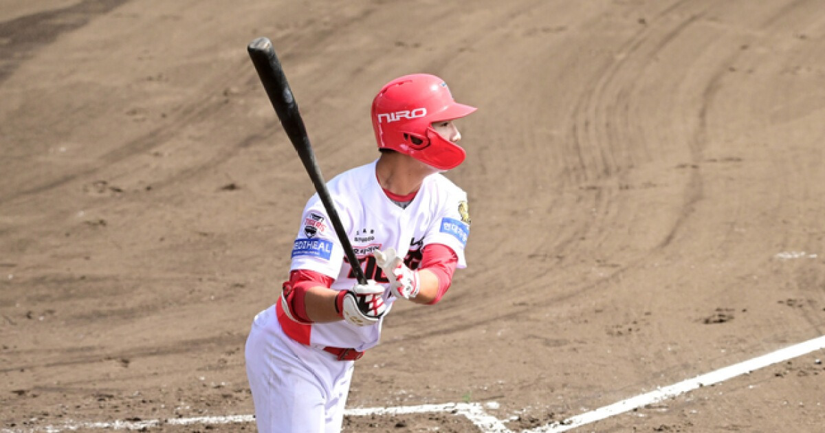 8kg 체중 불렸더니 총알타구, "수비는 톱클래스"...80억 유격수 후계자, 개막 엔트리 맹렬 대시 [오!쎈 오키나와]