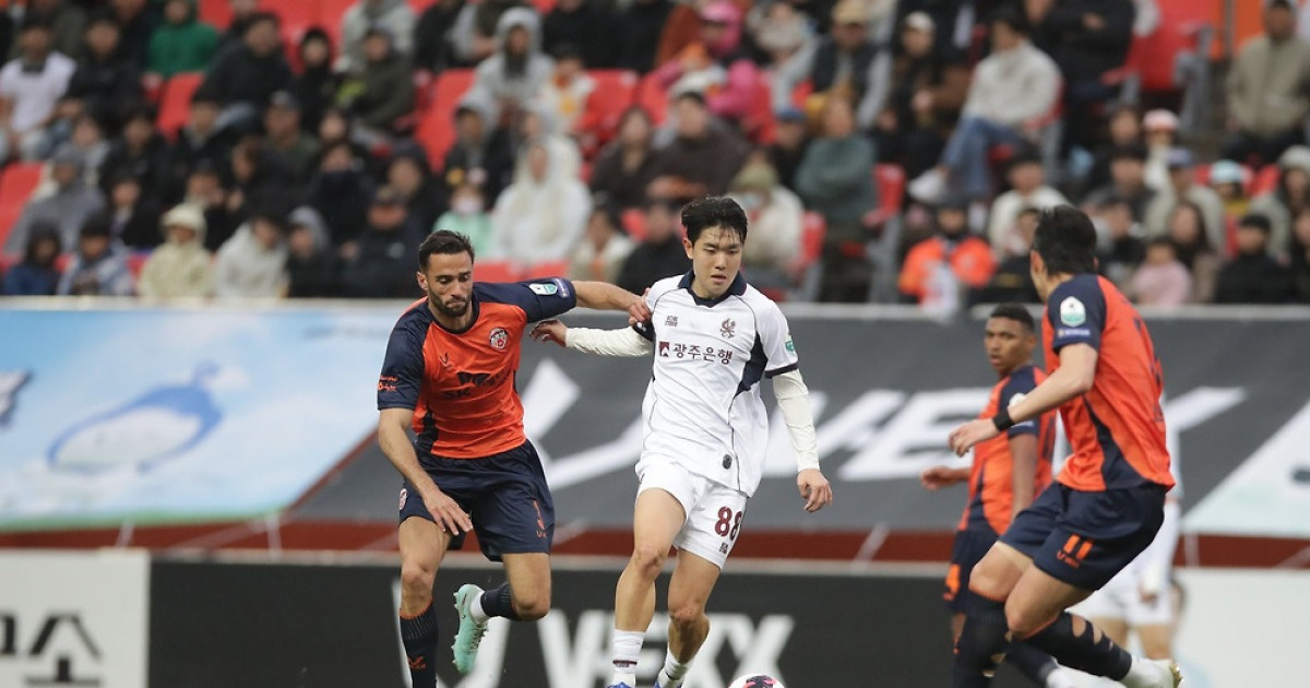 K리그1, U-22 선수 의무출전 제도 폐지의 영향은?