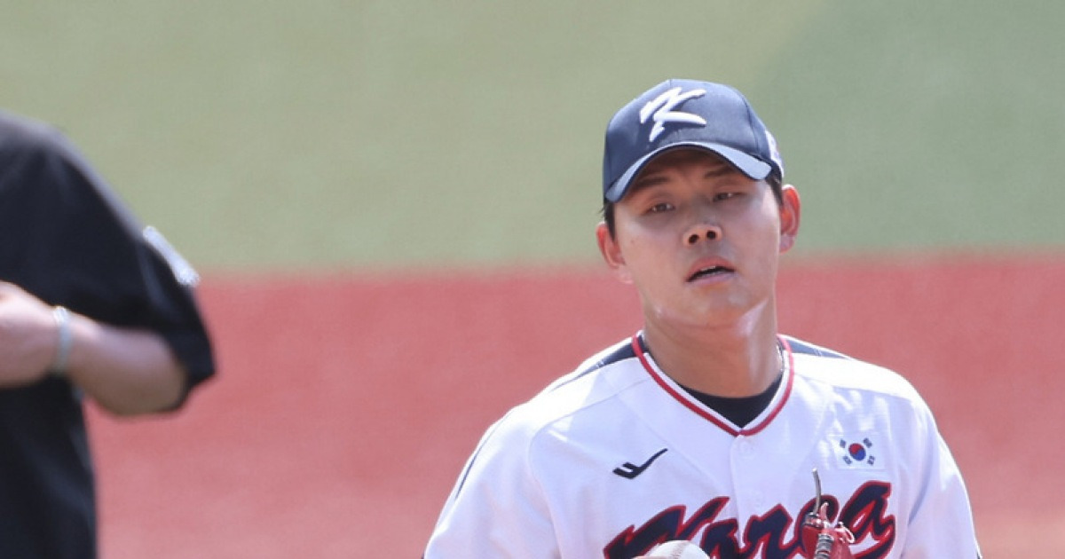 '드디어 확정' KBO 10승 부활 영건, 韓 WBC 첫판 선발 출격 "대표팀 분위기 밝고 에너지 생긴다"