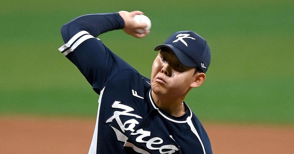 체코전 선발 소형준 “내 뒤엔 1200만 관중 있다”