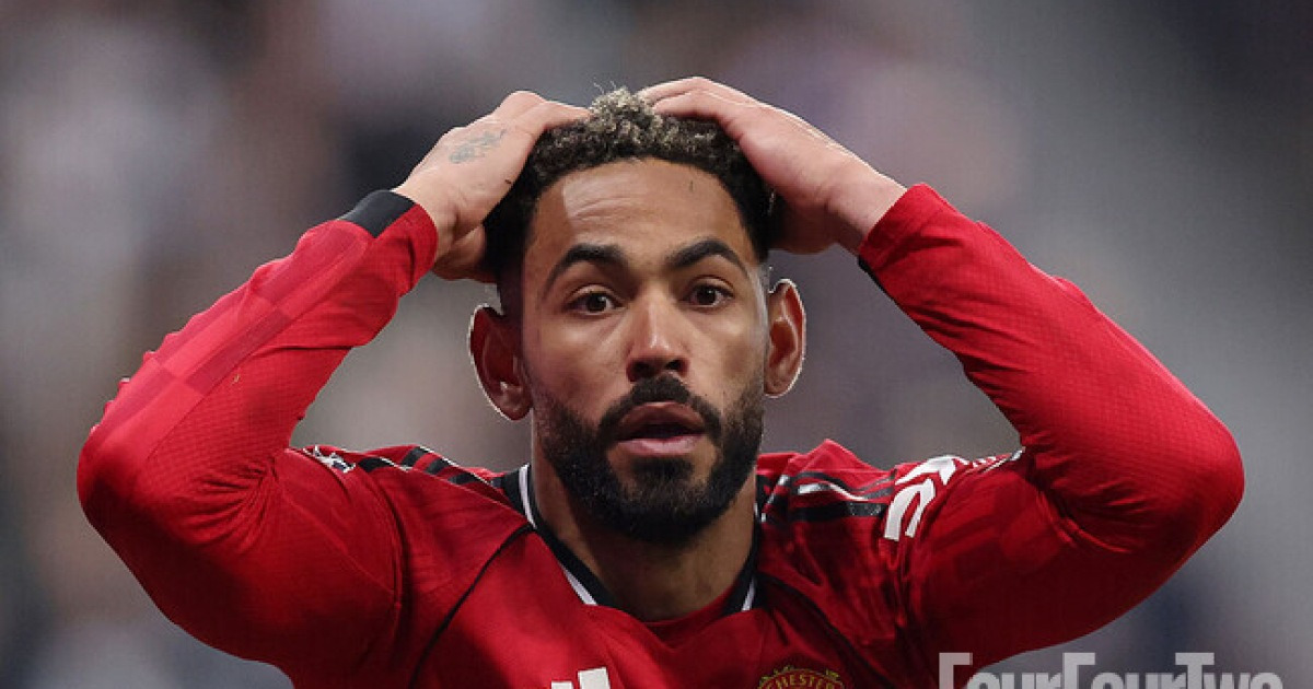 [pl.review] 극장골에 울었다...맨유, 10명 싸운 뉴캐슬에 1-2 석패→캐릭 감독 7경기 무패 중단