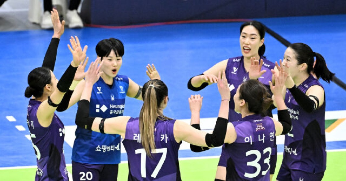 '레베카+피치 42점 합작' 흥국생명 대역전극, 현대건설은 2위 확보... 양효진 6블로킹 분전 [MD수원]