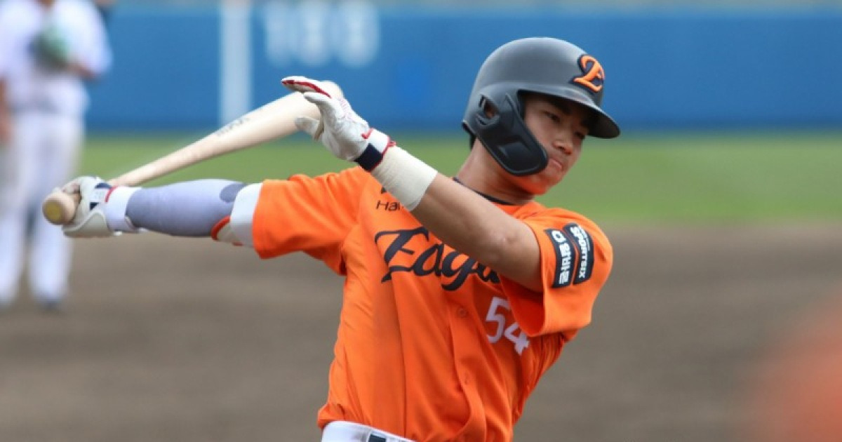 '대박' 한화 19세 신인 '11안타' 폭발!→팀 내 1위 위엄 보소, 진짜 대형사고 치나 '한화 스프링캠프 종료'