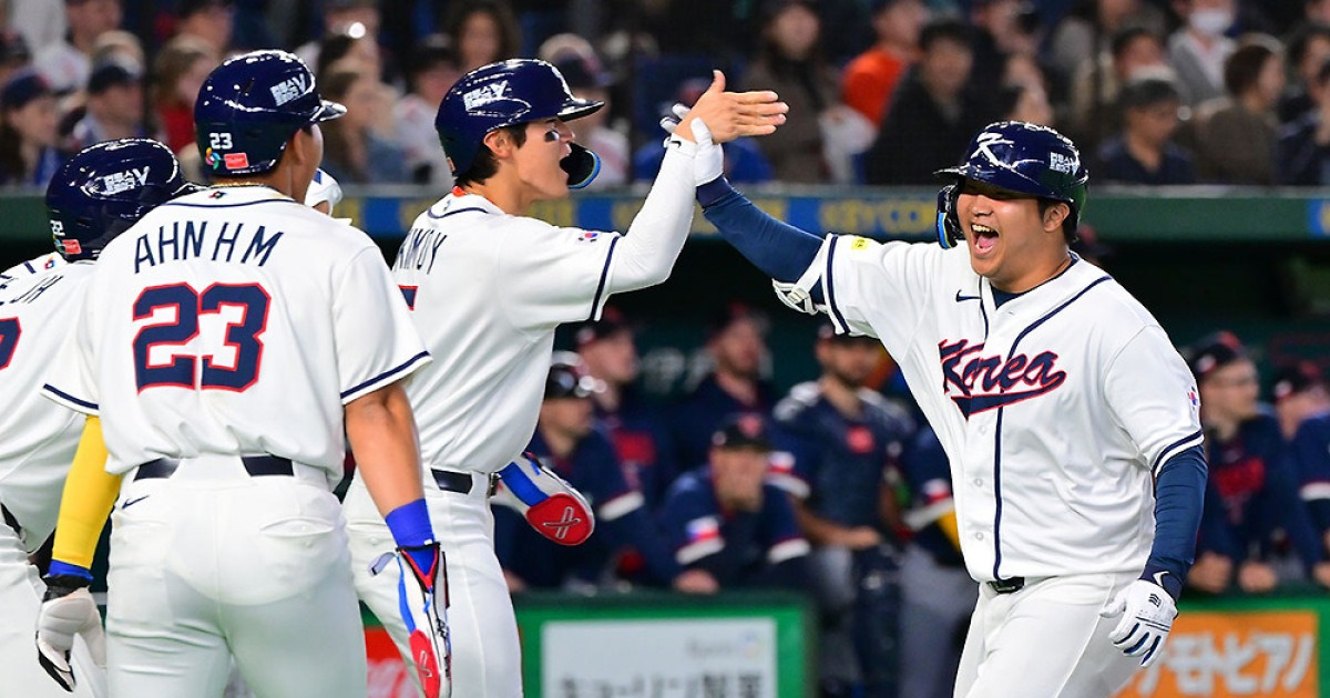 한국 진짜 무섭다, 1회부터 대폭발!...문보경 만루포 '쾅'→2회 4-0 리드 [WBC]