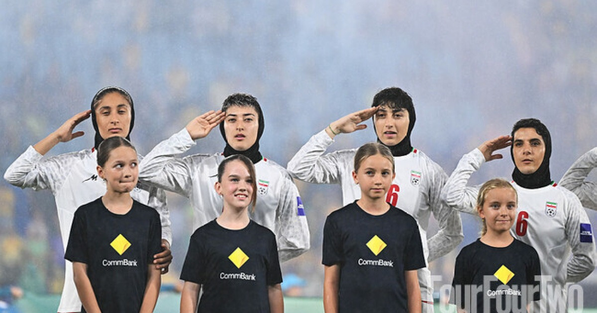 이란 여자 축구 국가대표팀, 침묵의 저항과 생명 위협