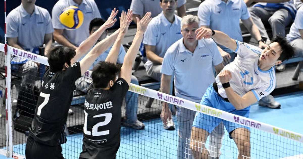 "지금쯤 순위 윤곽이 나오는데..." V-리그의 '살얼음판' 순위 싸움, 대한항공은 임동혁-이든으로 뎁스 강화