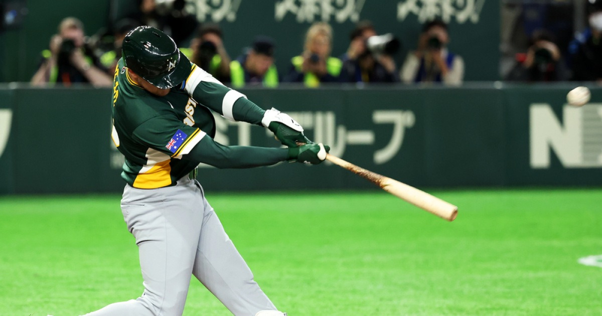 ‘미드 역전 결승포’ 이변 없이 체코 꺾은 호주..5-1 완승으로 2연승 질주 ‘C조 선두’