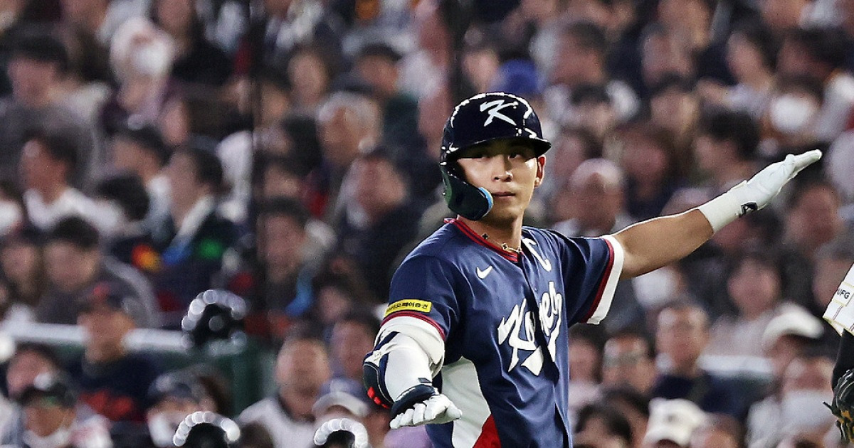 한국, 일본에 6-8 패배...이정후 활약에도 승리 놓쳐