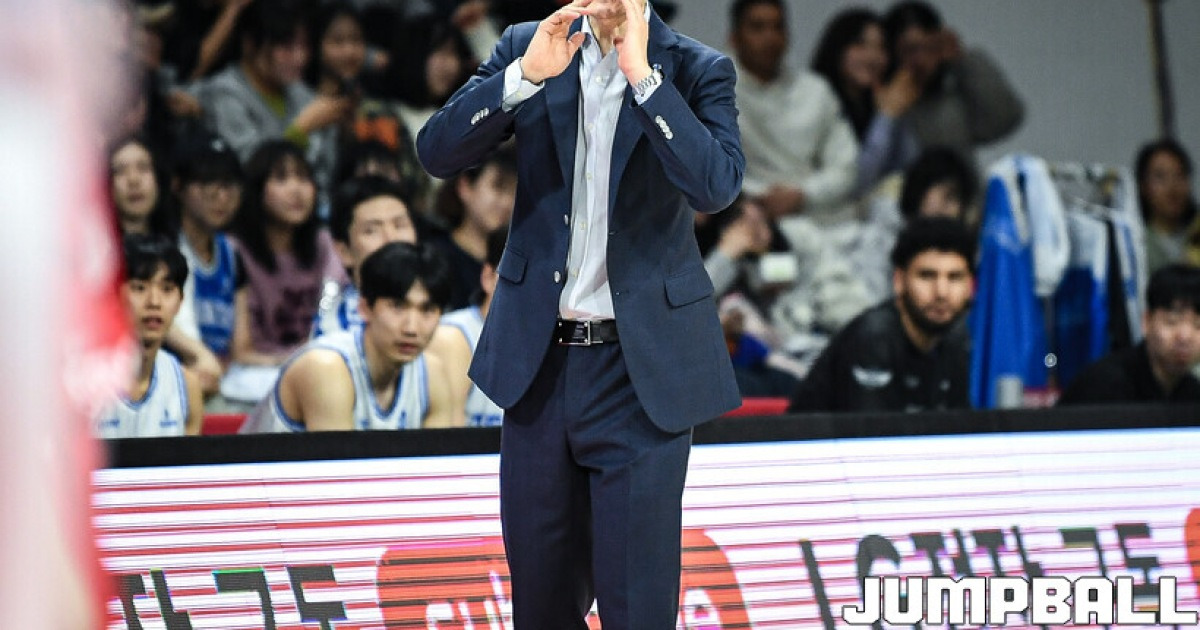 '아쉬움 남은 14초' 강혁 감독 "마지막에 3점슛을 준 게..."