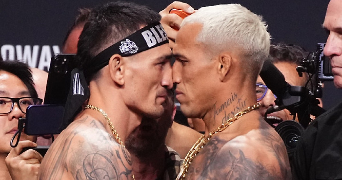 할로웨이-올리베이라 계체 통과 관련 보도 이미지