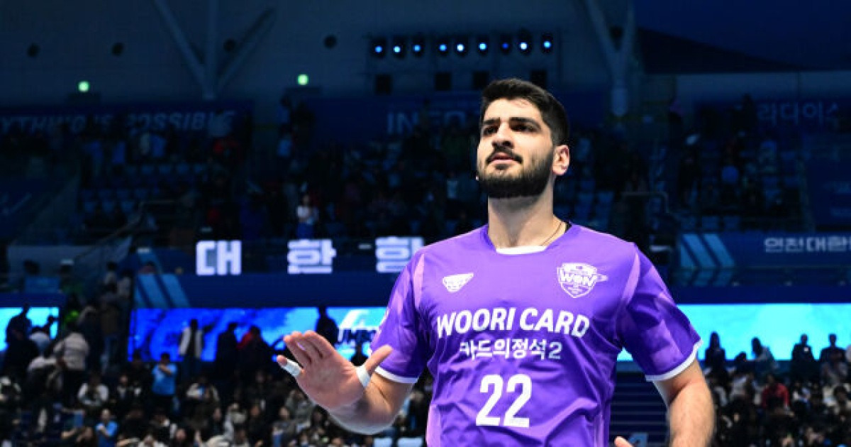 "이란 인터넷 상황 안 좋다, 가족들 소식도 안 들려" 미국+이스라엘의 이란 폭격, 이란 국가대표 어떻게 마음 다 잡았을까