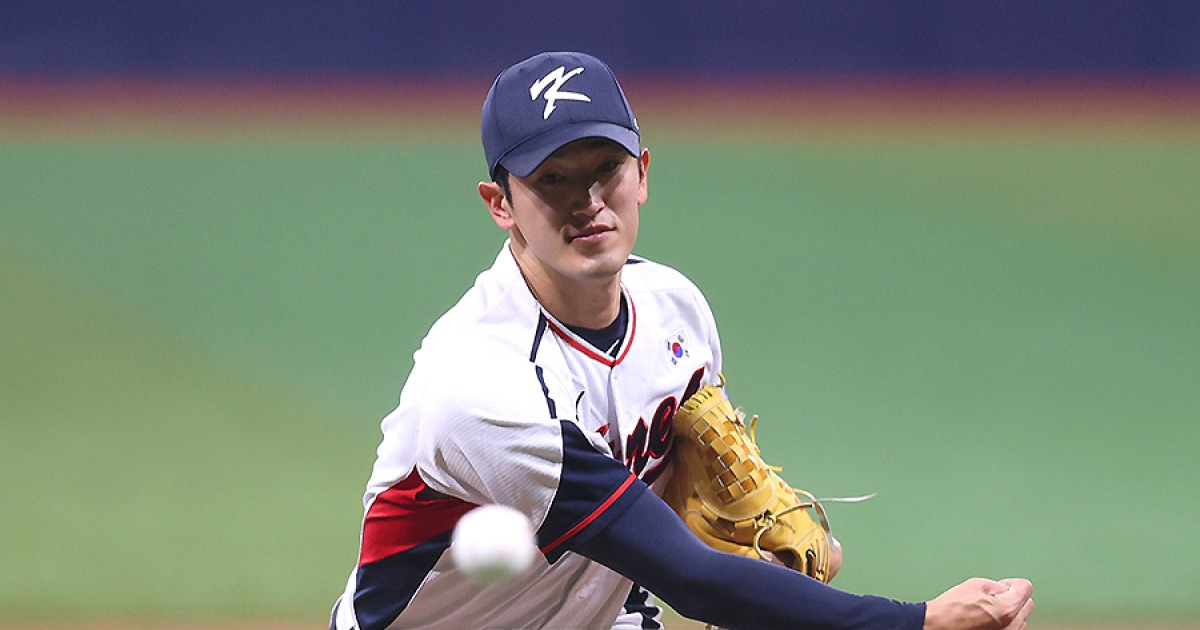 "왜 내가 일본전 선발투수일까…" 당사자도 의문, 오타니→공인구→돔구장 악재 뚫어라