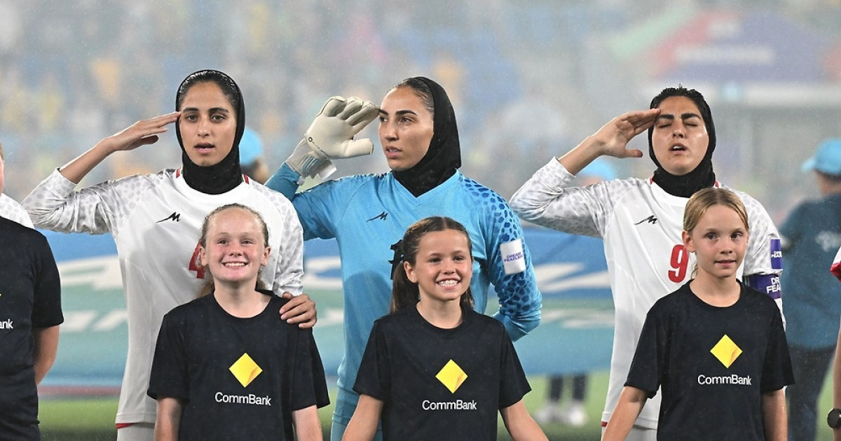 이란TV '국가 침묵' 여자축구 선수들에 "전시 반역자…엄벌해야"