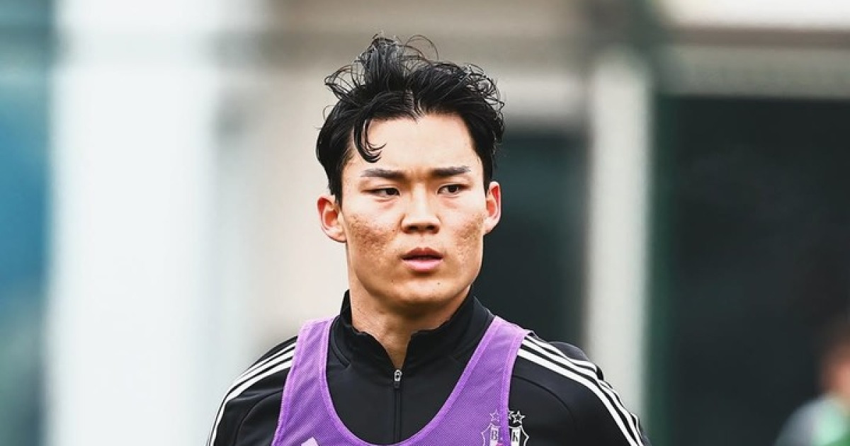 오현규, 갈라타사라이전서 무득점에 그치며 고전