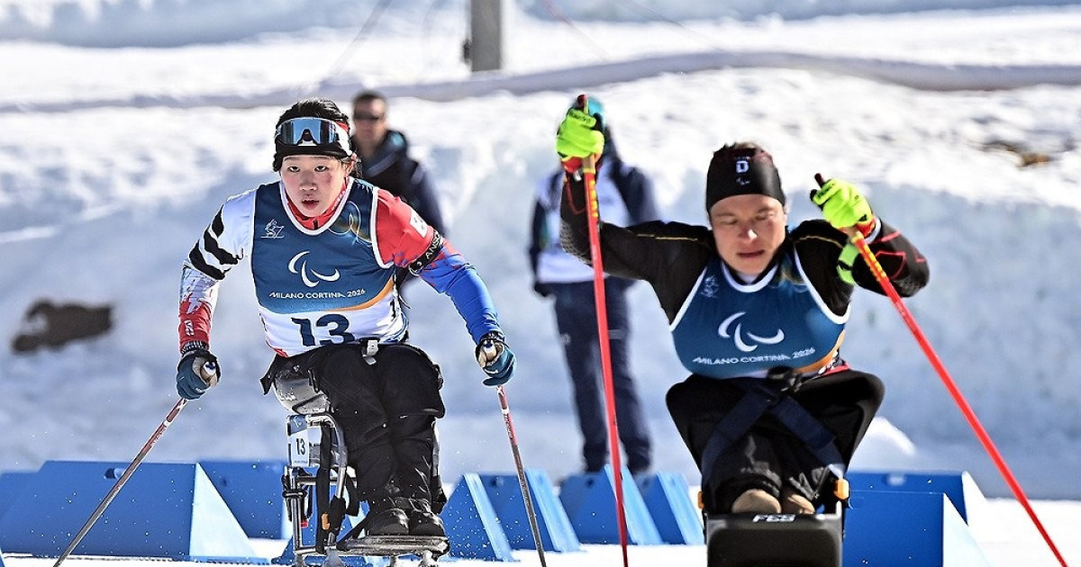 19세 김윤지, 패럴림픽 새 역사…한국 여자 첫 금메달